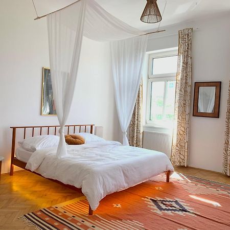 Bamboo City Apartment : A Cozy Family Haven In Vienna'S 9Th District Exterior photo